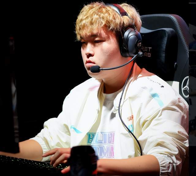 顽强但无力 顽强但无力